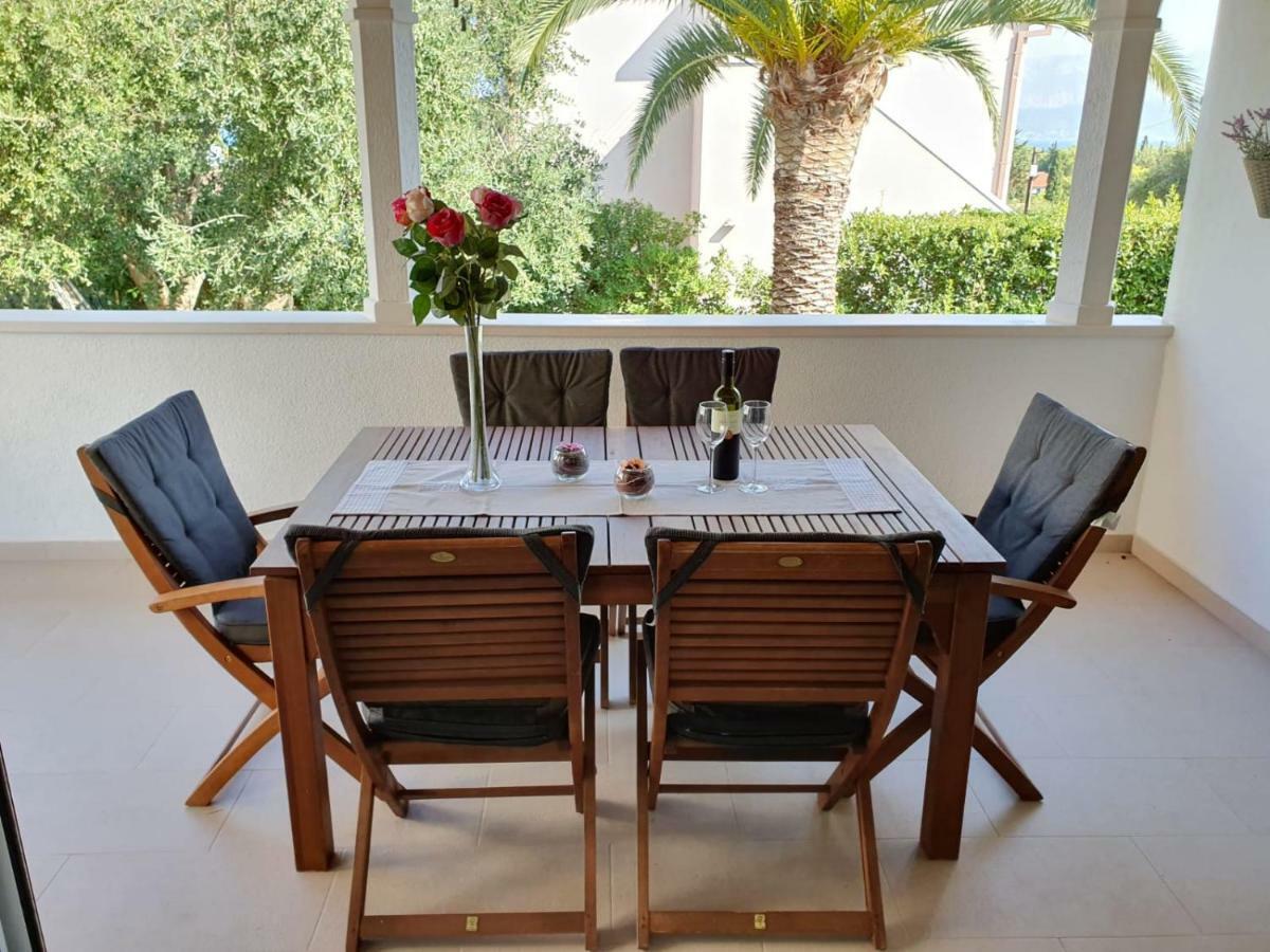Holiday Home Brac Supetar Luaran gambar